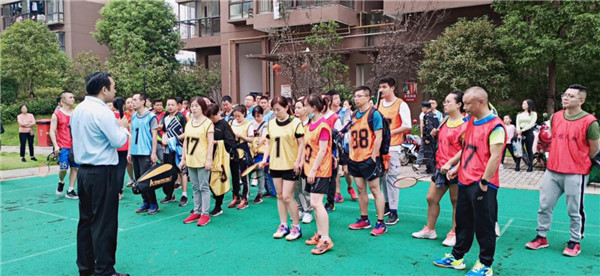 濃情中秋，歡度國慶——市古鎮(zhèn)投資公司舉辦古鎮(zhèn)天御羽毛球賽