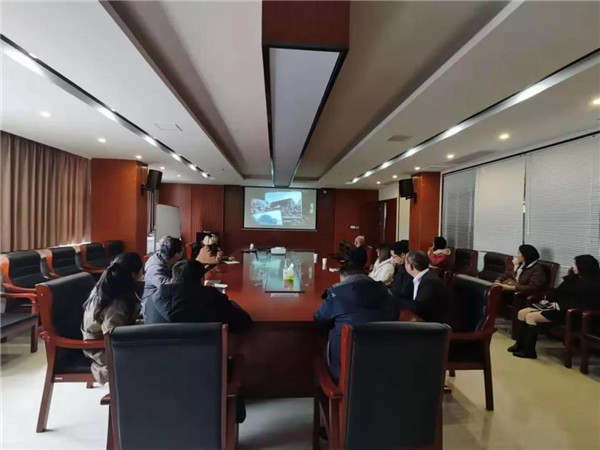 市古鎮(zhèn)投資公司安委會組織觀看安全警示教育片《代價(jià)》